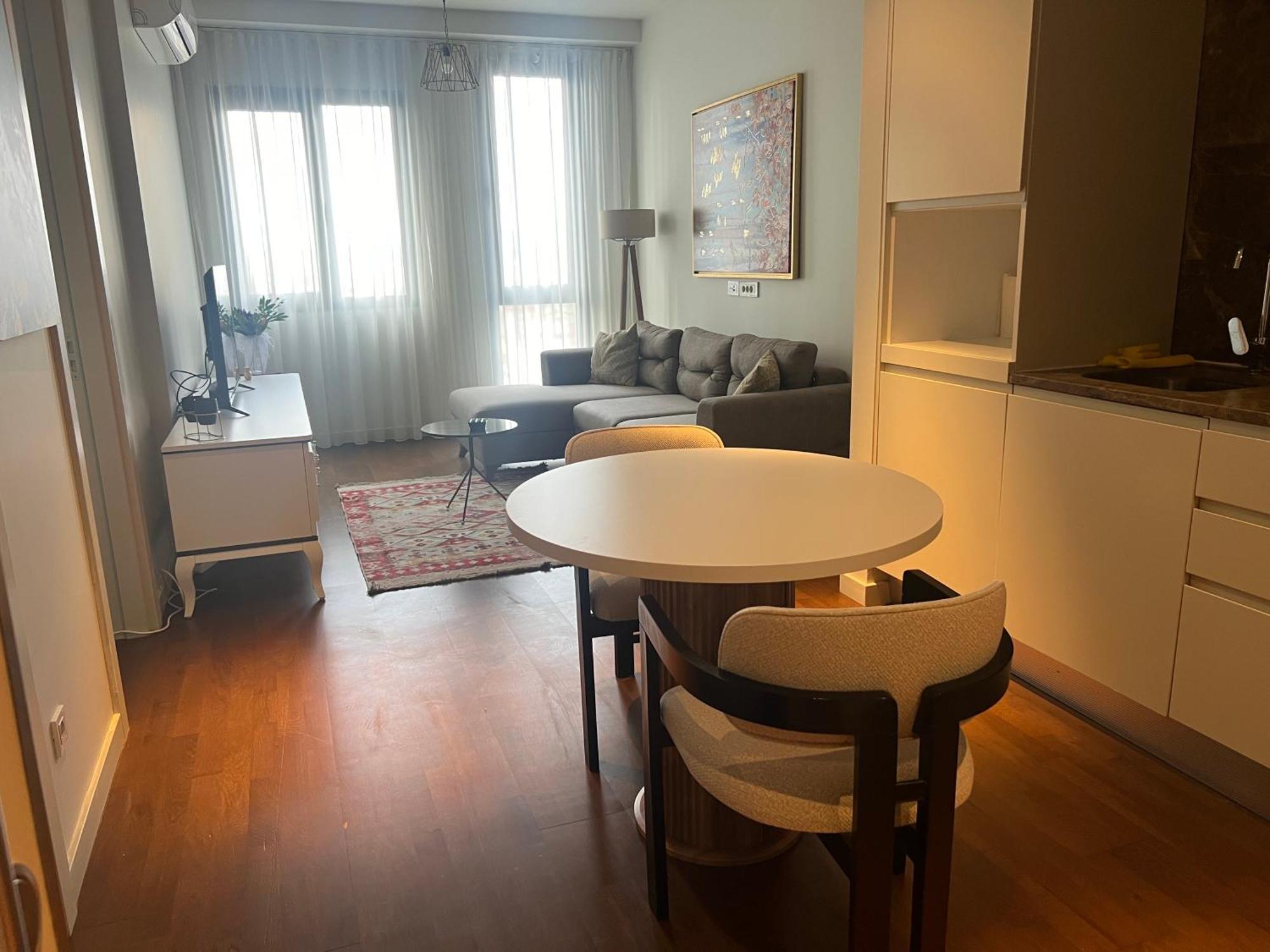 Daire Huzurlu Ve Sirin İstanbul